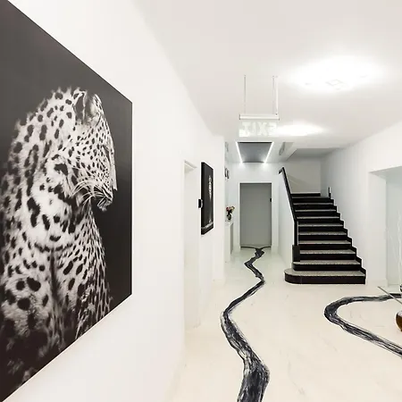 La Aparthotel